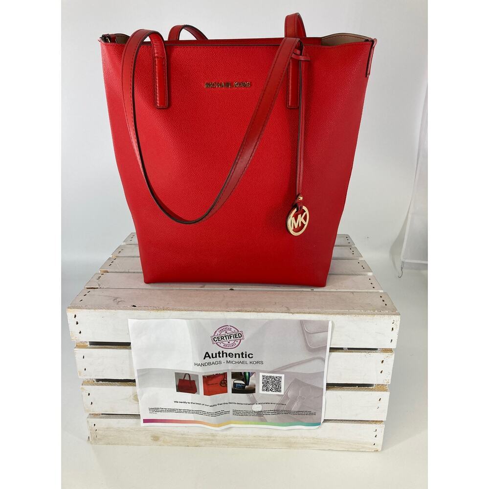 MICHAEL KORS, LARGE SHRIMP SAFFIANO LEATHER SHOULDER BAG